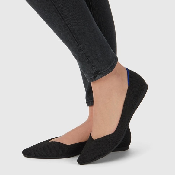 black pointed flat shoes